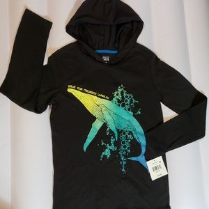 Kids hoodie shirt.  (B)
